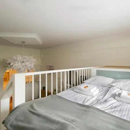 Stylish 2 Bedroom Morsztynowska Street *